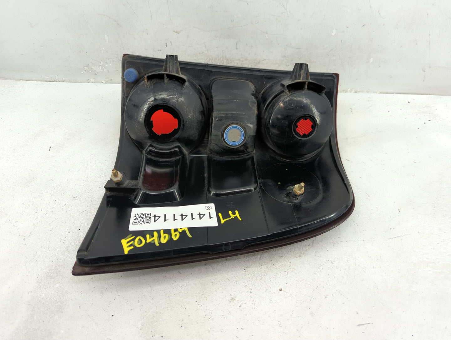 2006-2010 Ford Explorer Tail Light Assembly Driver Left OEM P/N:6L24-13B505-C Fits Fits 2006 2007 2008 2009 2010 OEM Used Au