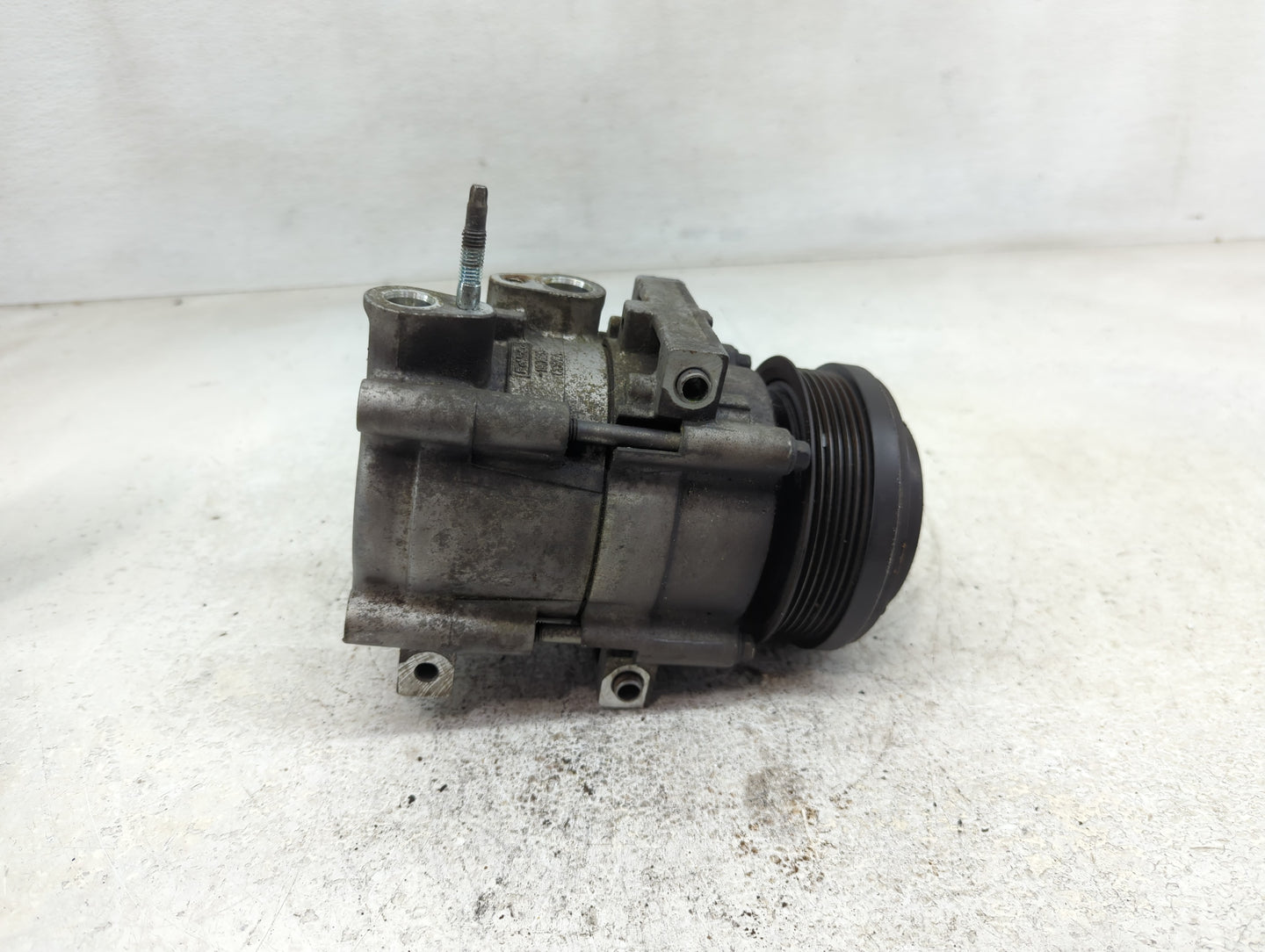 2006-2010 Ford Explorer Air Conditioning A/c Ac Compressor Oem - Oemusedautoparts1.com