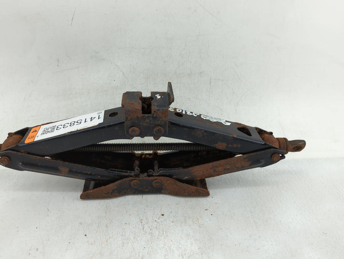 2010 Ford Explorer Spare Scissor Car Jack 1415833 - Oemusedautoparts1.com