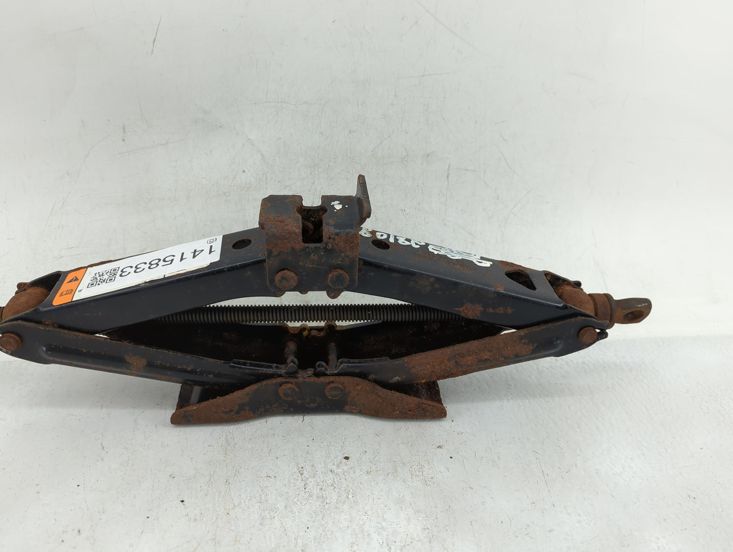 2010 Ford Explorer Spare Scissor Car Jack - Oemusedautoparts1.com