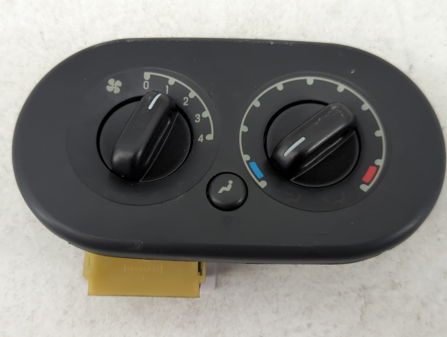 2002-2010 Ford Explorer Climate Control Module Temperature AC/Heater Replacement P/N:5L2H-19D838-BA Fits OEM Used Auto Parts