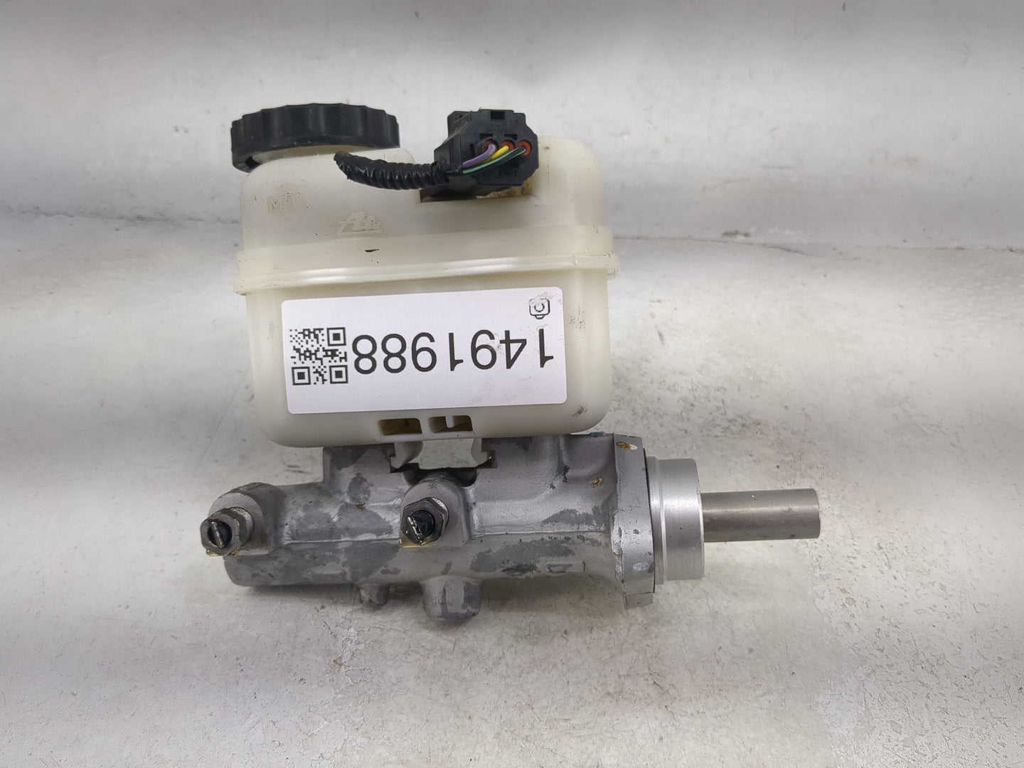 2006-2010 Ford Explorer Brake Master Cylinder 1491988 - Oemusedautoparts1.com
