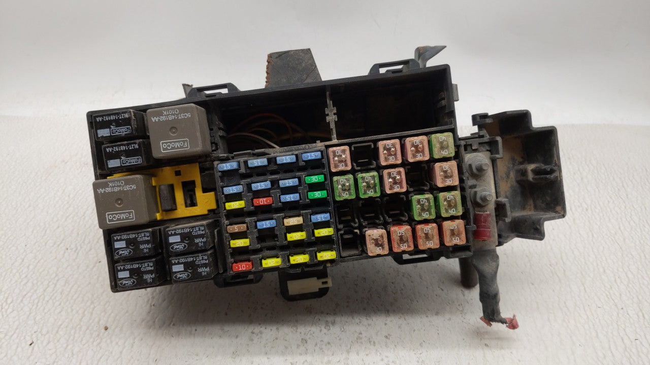 2002-2010 Ford Explorer Fusebox Fuse Box Panel Relay Module P/N:6L2T-14398-TH 4L2T14398HE Fits OEM Used Auto Parts - Oemused