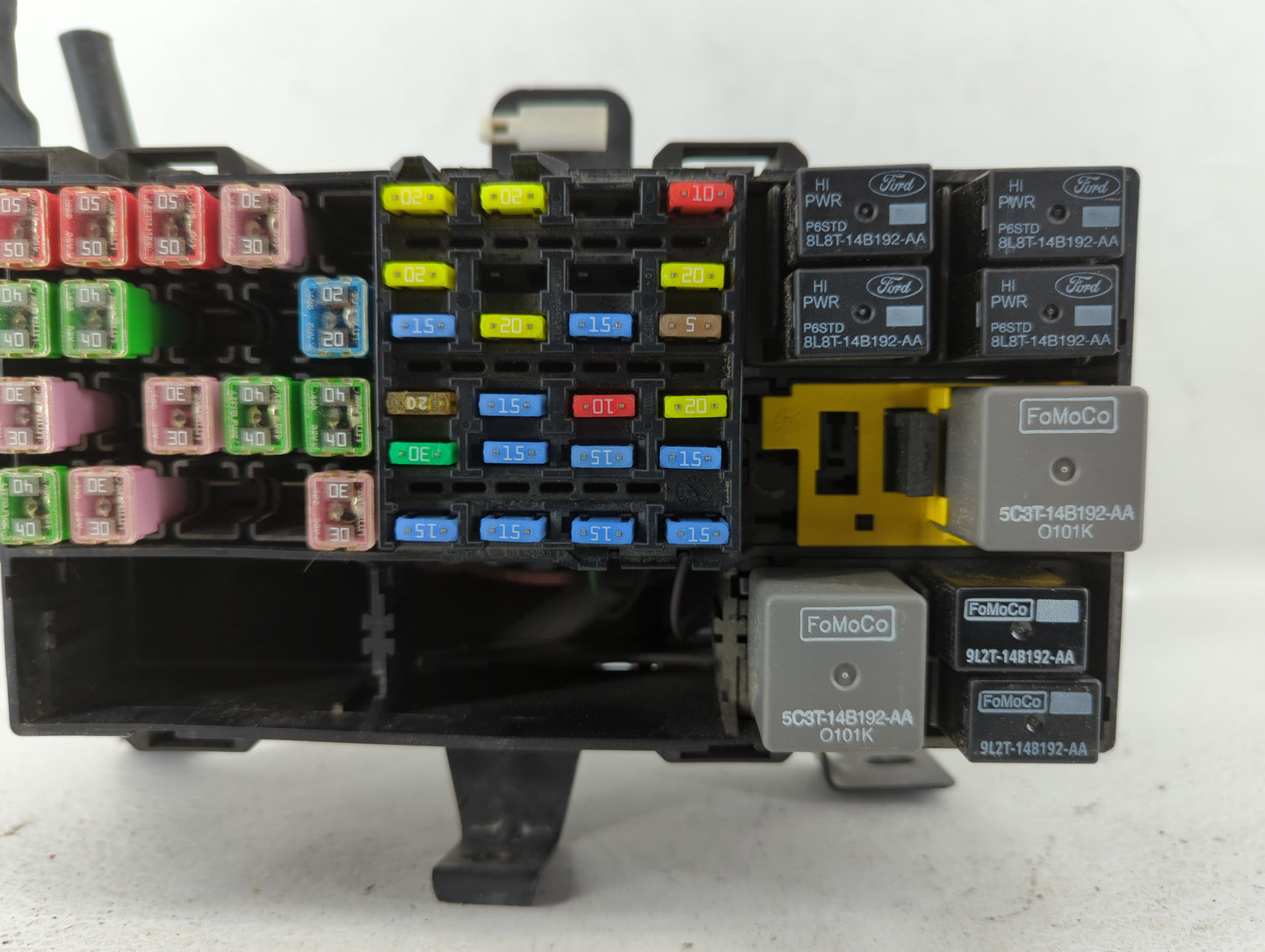 2002-2010 Ford Explorer Fusebox Fuse Box Panel Relay Module P/N:9A2T-14398-CHB 5L2T-14398-CF Fits OEM Used Auto Parts - Oemu