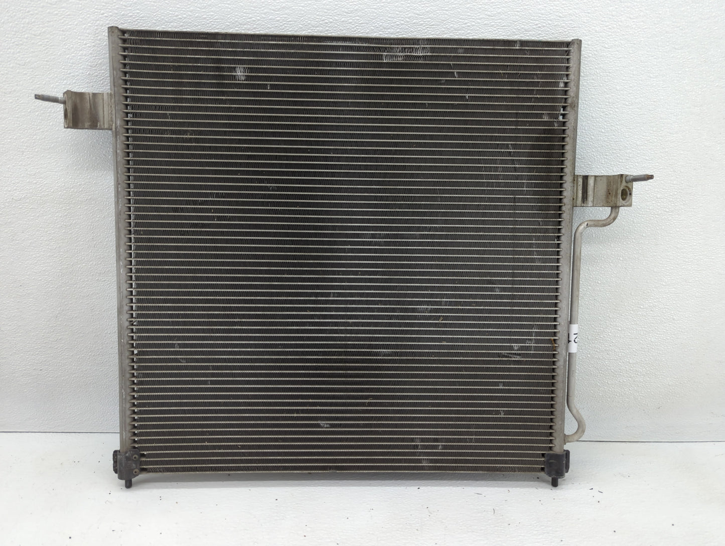 Ford Explorer Left Radiator Fan Motor Assembly Black - Oemusedautoparts1.com