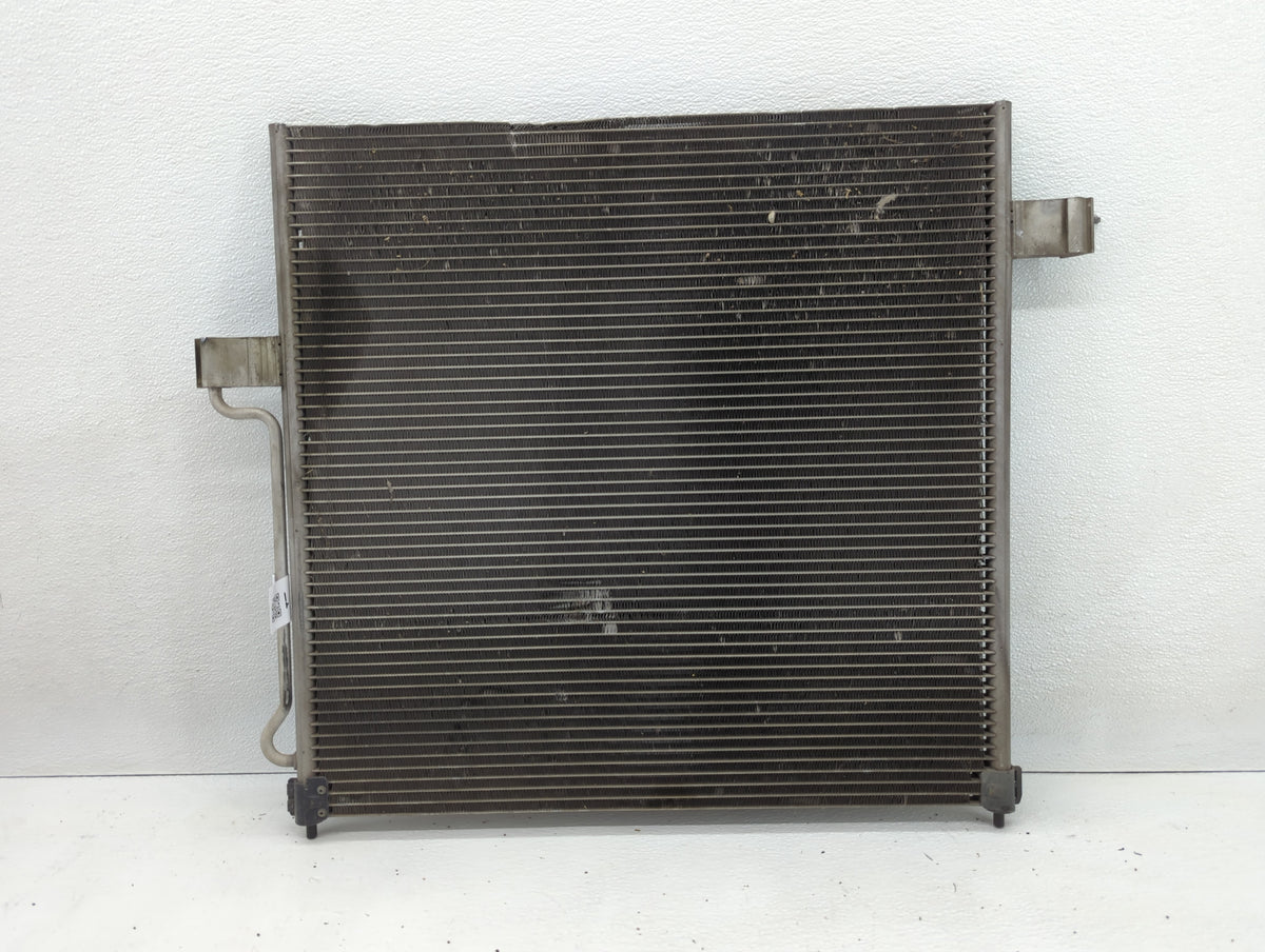 Ford Explorer Left Radiator Fan Motor Assembly Black - Oemusedautoparts1.com