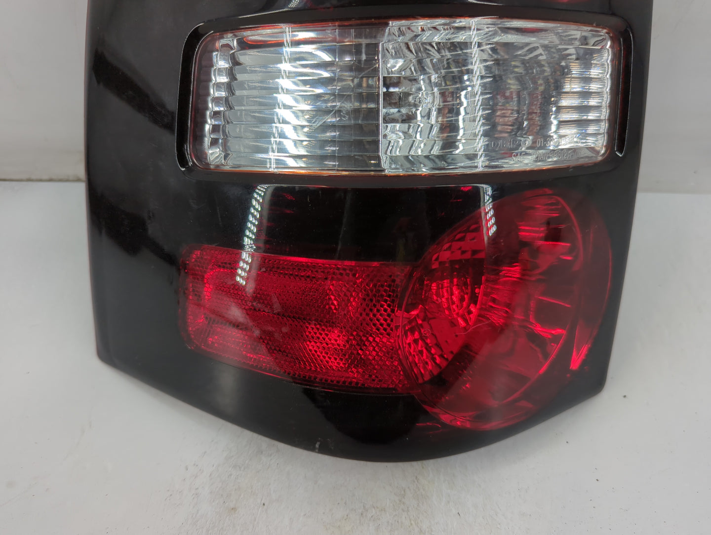 2006-2010 Ford Explorer Tail Light Assembly Passenger Right OEM P/N:20200608 Fits Fits 2006 2007 2008 2009 2010 OEM Used Aut