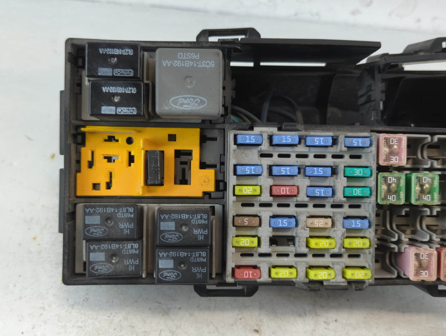 2002-2010 Ford Explorer Fusebox Fuse Box Panel Relay Module P/N:9L2T 14398 AKB Fits OEM Used Auto Parts - Oemusedautoparts1.
