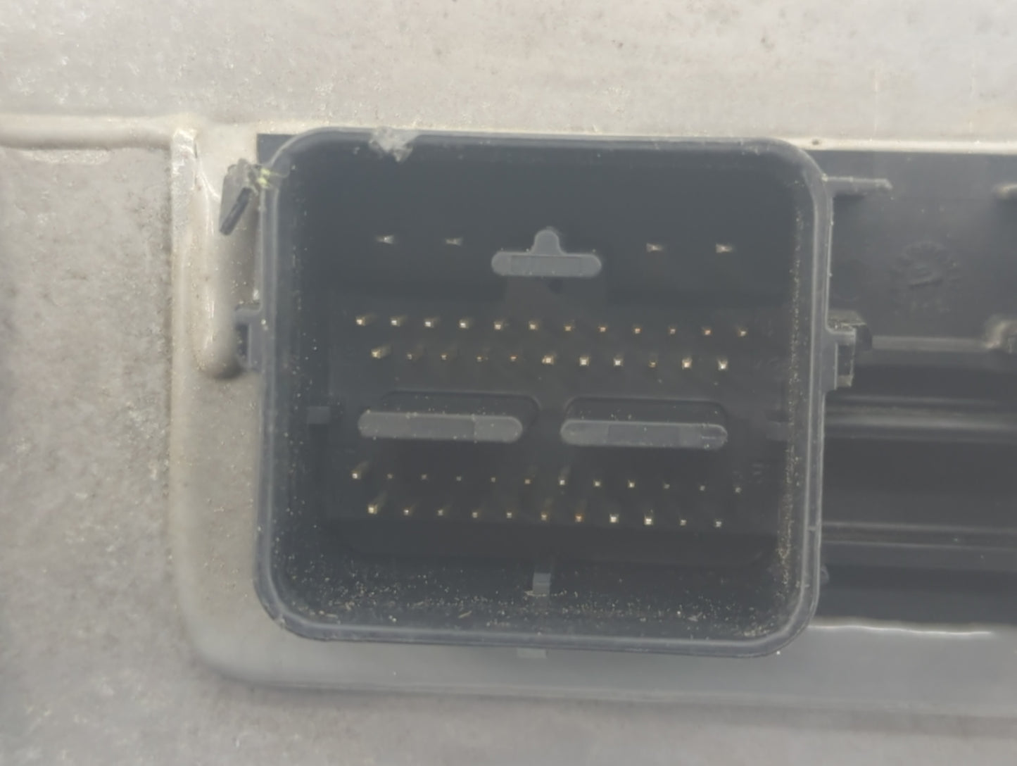 2010 Ford Explorer PCM Engine Control Computer ECU ECM PCU OEM P/N:9L2A-AA 9L2A-12A650-FD Fits Fits 2009 OEM Used Auto Parts