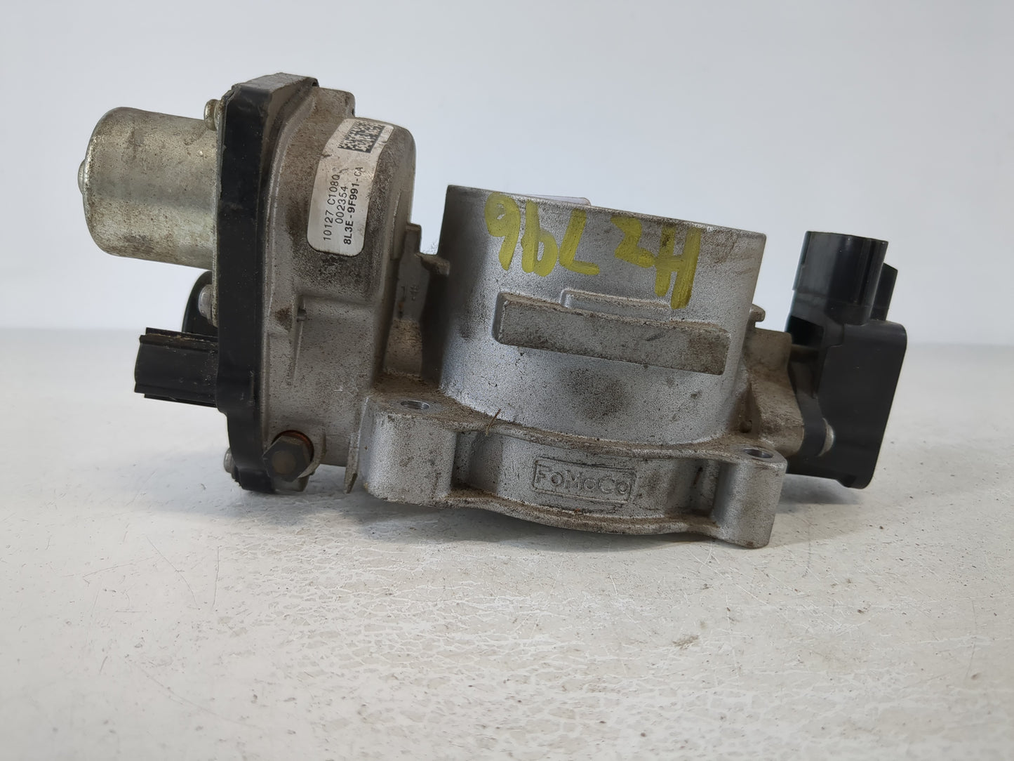 2010 Ford F-150 Throttle Body P/N:8L3E-9F991-CA Fits Fits 2011 2012 2013 2014 OEM Used Auto Parts - Oemusedautoparts1.com