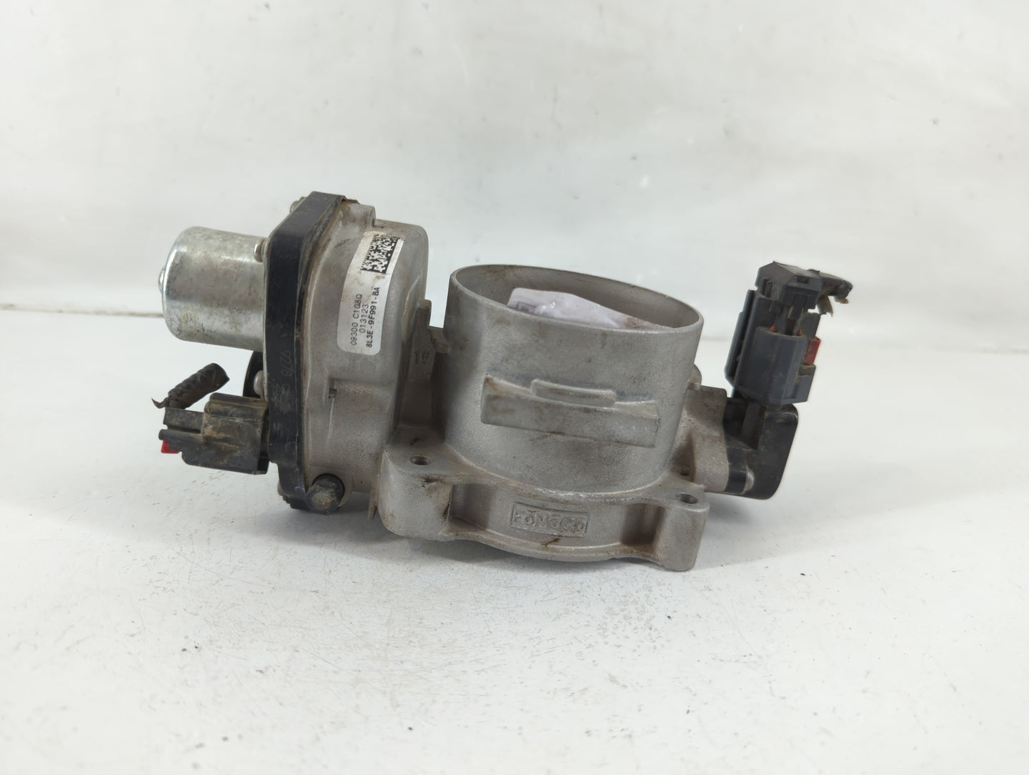 2010 Ford F-150 Throttle Body P/N:8L3E-9F991-CB Fits Fits 2011 2012 2013 2014 OEM Used Auto Parts - Oemusedautoparts1.com