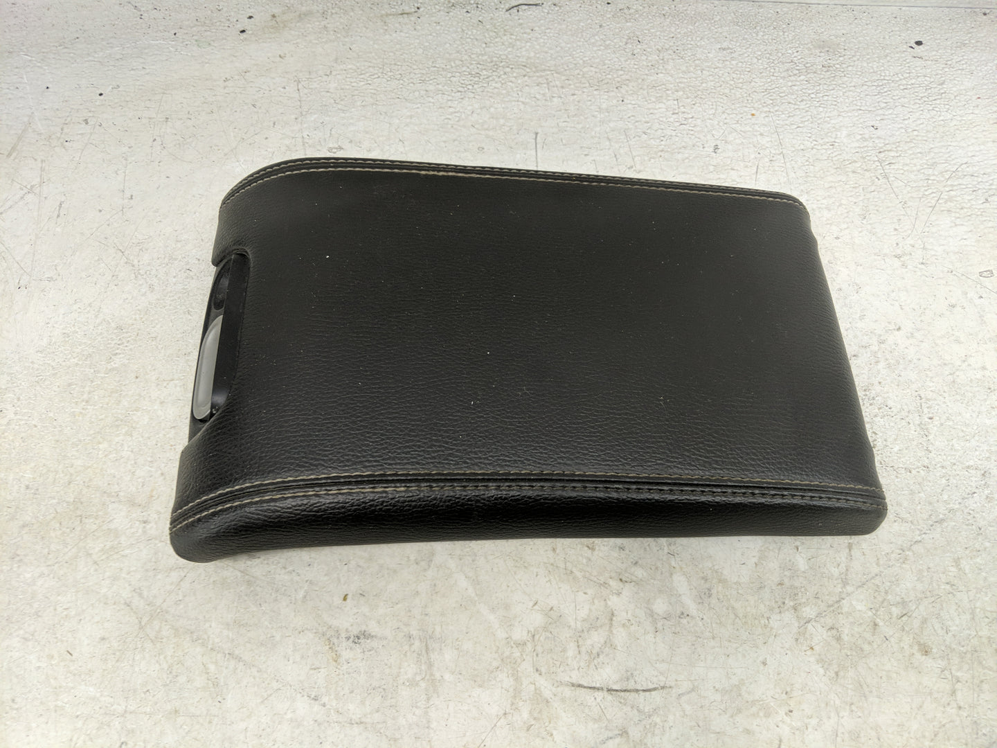 2009-2010 Ford F-150 Center Console Armrest Cover Lid Fits Fits 2009 2010 OEM Used Auto Parts - Oemusedautoparts1.com