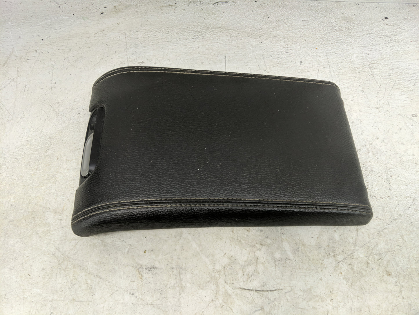 2009-2010 Ford F-150 Center Console Armrest Cover Lid Fits Fits 2009 2010 OEM Used Auto Parts - Oemusedautoparts1.com
