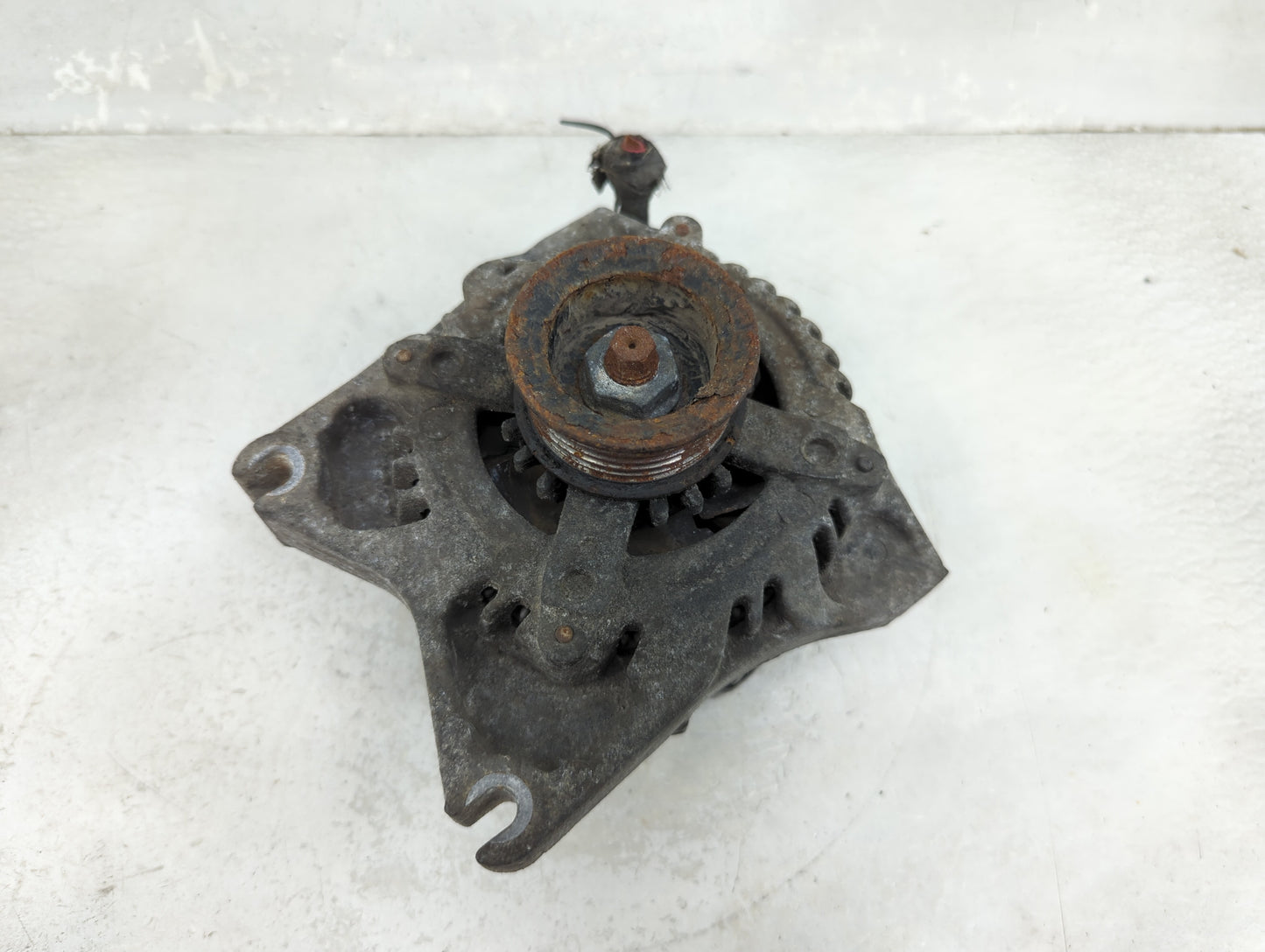 2009-2010 Ford F-150 Alternator Replacement Generator Charging Assembly Engine OEM Fits Fits 2009 2010 2011 2012 2013 2014 O