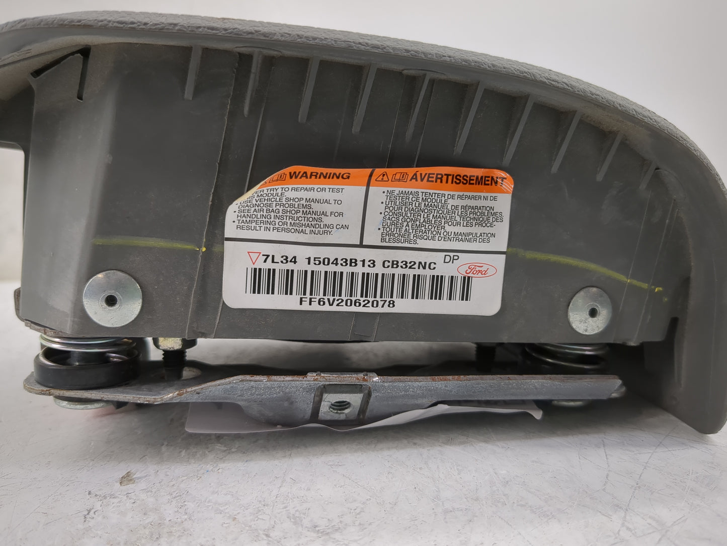 2009-2014 Ford F-150 Air Bag Driver Left Steering Wheel Mounted P/N:7L34 15043B13 CB32NC Fits Fits 2009 2010 2011 2012 2013 
