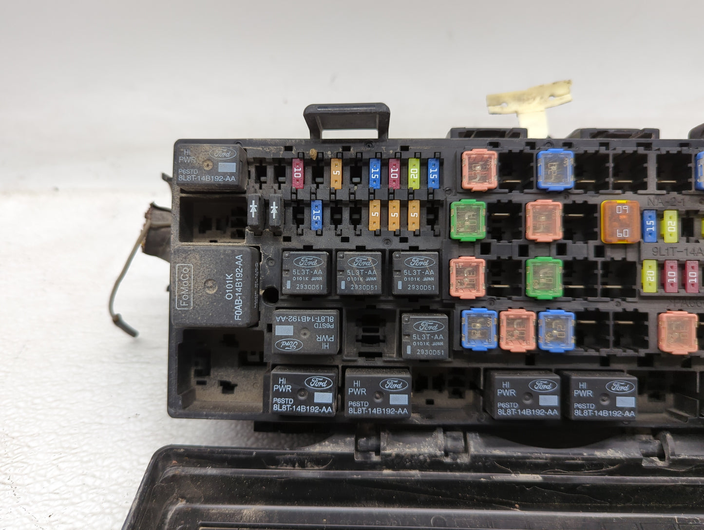 2009-2010 Ford F-150 Fusebox Fuse Box Panel Relay Module P/N:9L1T-14A003-BA Fits Fits 2009 2010 OEM Used Auto Parts - Oemuse
