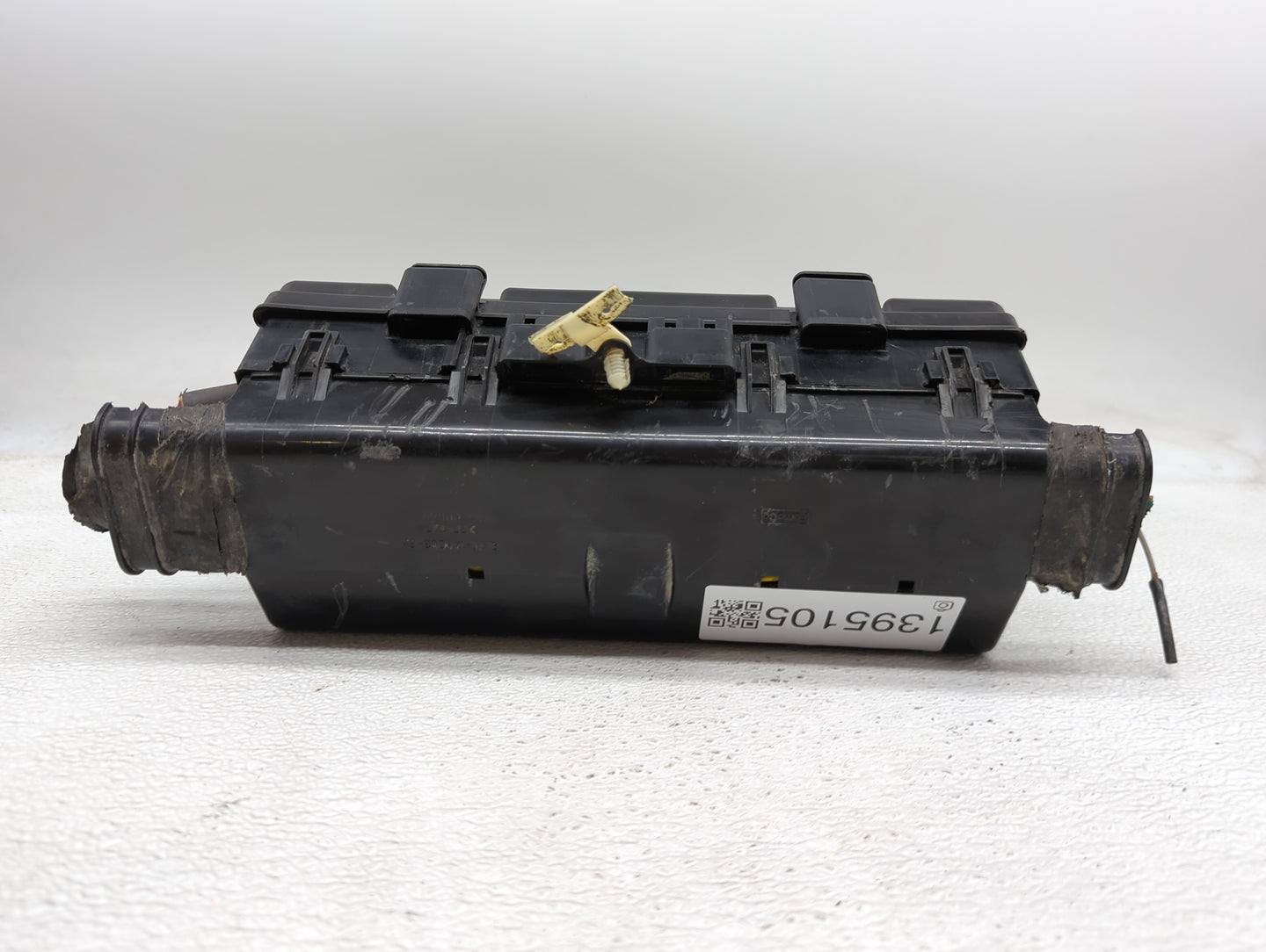 2009-2010 Ford F-150 Fusebox Fuse Box Panel Relay Module P/N:9L1T-14A003-BA Fits Fits 2009 2010 OEM Used Auto Parts - Oemuse