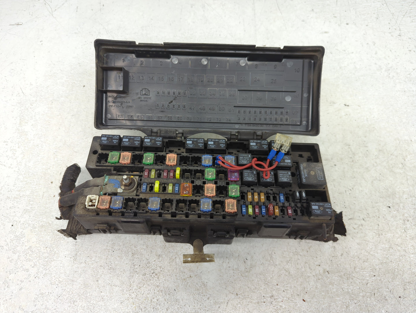 2009-2010 Ford F-150 Fusebox Fuse Box Panel Relay Module P/N:9L1T-14A003-AA Fits Fits 2009 2010 OEM Used Auto Parts - Oemuse