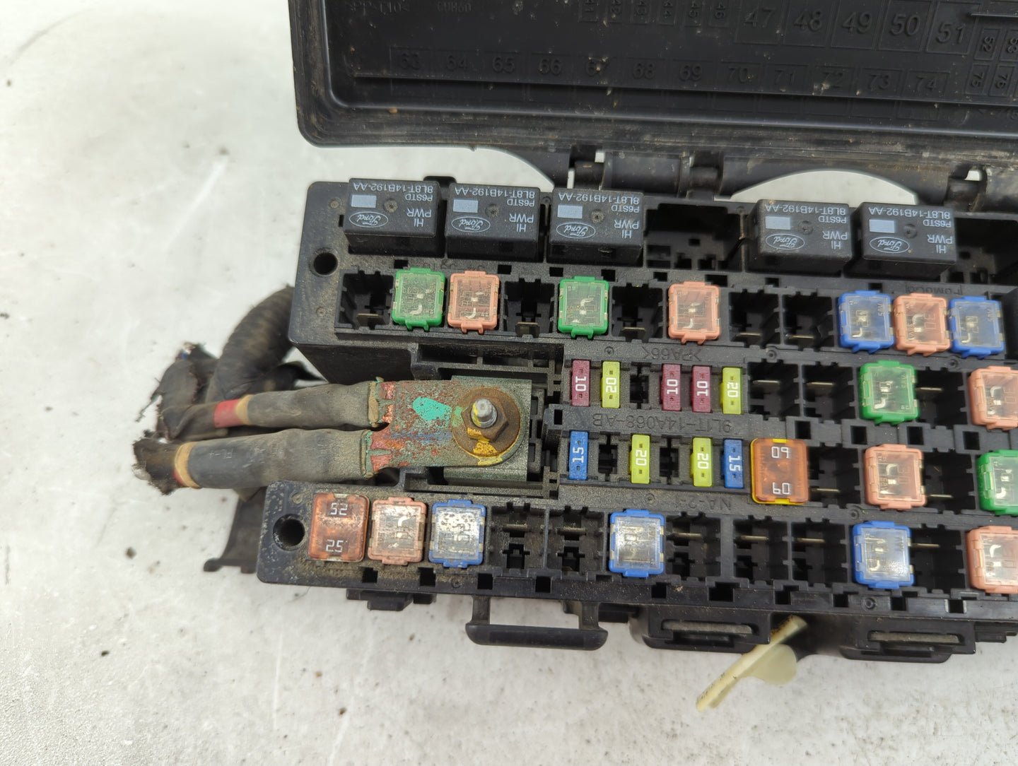 2009-2010 Ford F-150 Fusebox Fuse Box Panel Relay Module P/N:9L1T-14A003-AA Fits Fits 2009 2010 OEM Used Auto Parts - Oemuse