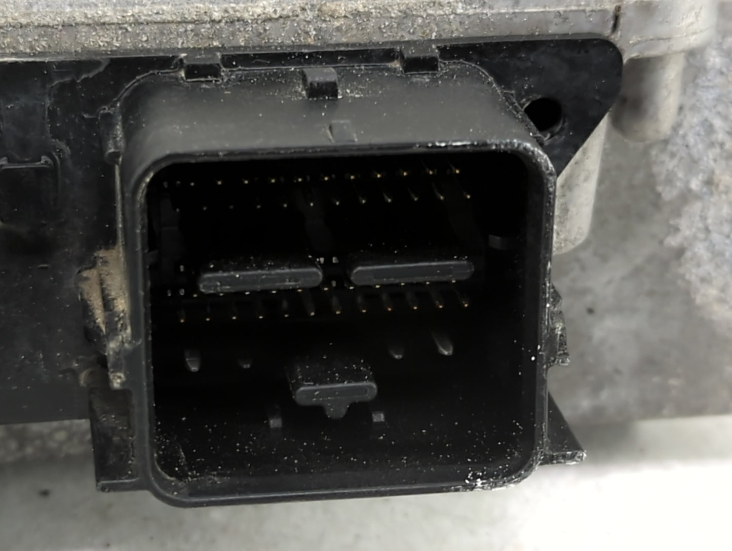 2010 Ford F-150 PCM Engine Control Computer ECU ECM PCU OEM P/N:AL3A-12A650-BYC 9C2A-12B684-AD Fits OEM Used Auto Parts - Oe