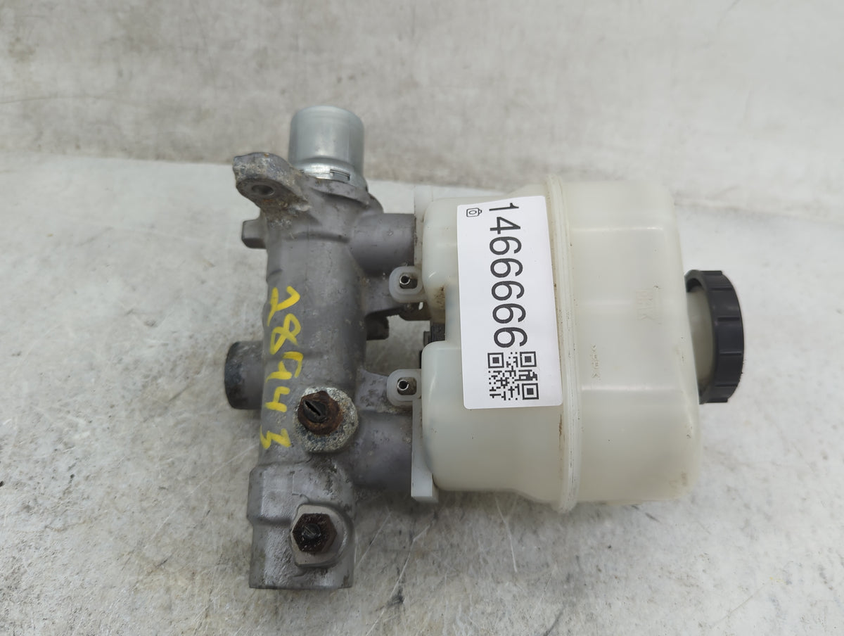 2010 Ford F-150 Brake Master Cylinder 1466666 - Oemusedautoparts1.com