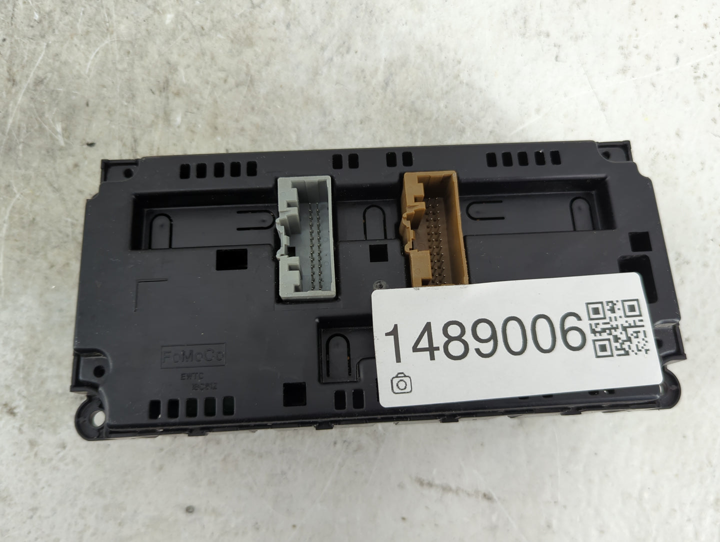 2010 Ford F-150 Climate Control Module Temperature AC/Heater Replacement Fits OEM Used Auto Parts - Oemusedautoparts1.com