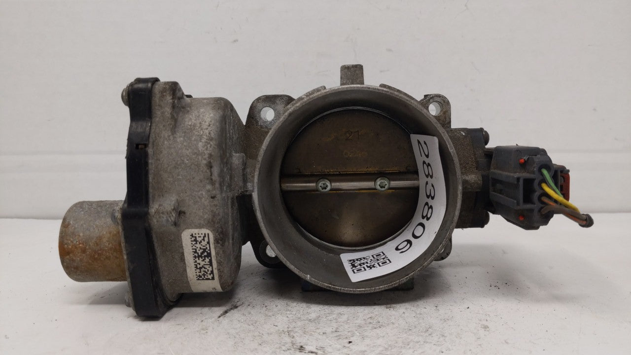 2010 Ford F-150 Throttle Body P/N:8L3E-9F991-CA 8L3E-9F991-CB Fits Fits 2011 2012 2013 2014 OEM Used Auto Parts - Oemusedaut