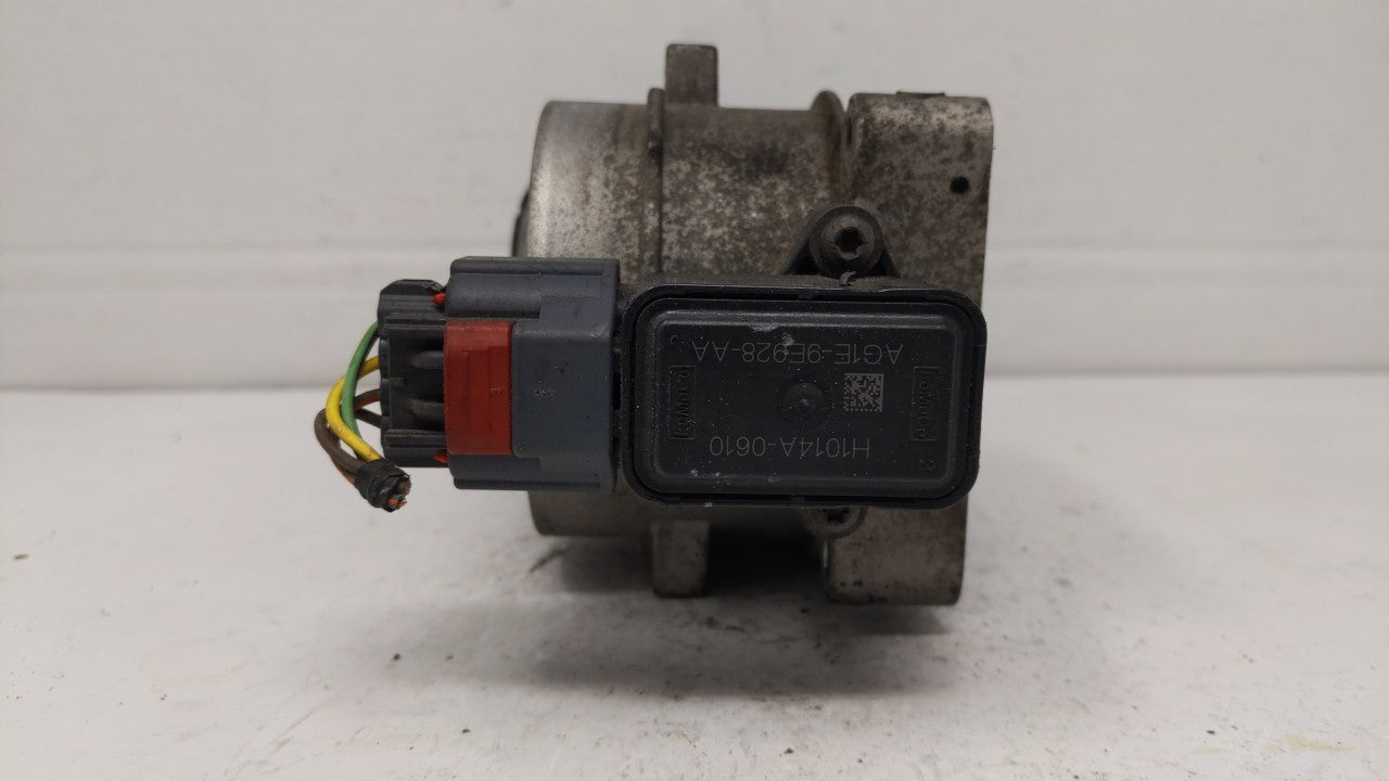 2010 Ford F-150 Throttle Body P/N:8L3E-9F991-CA 8L3E-9F991-CB Fits Fits 2011 2012 2013 2014 OEM Used Auto Parts - Oemusedaut