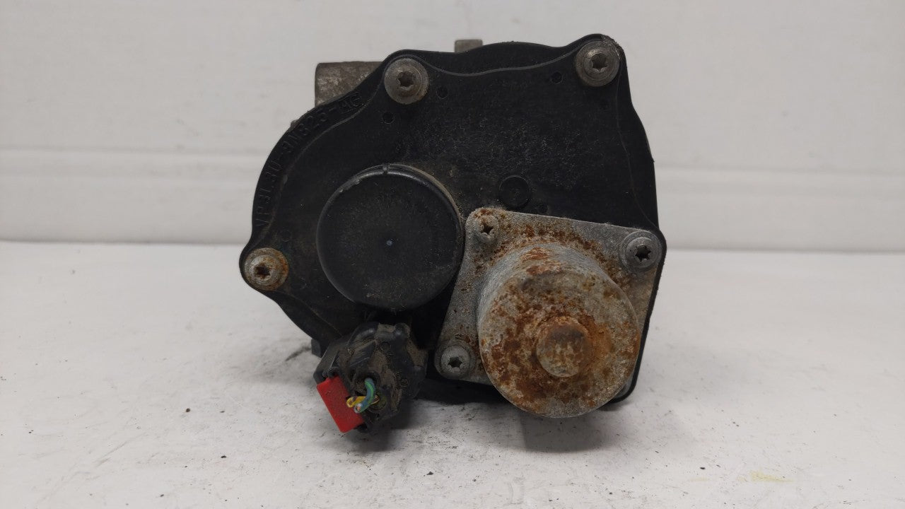 2010 Ford F-150 Throttle Body P/N:8L3E-9F991-CA 8L3E-9F991-CB Fits Fits 2011 2012 2013 2014 OEM Used Auto Parts - Oemusedaut