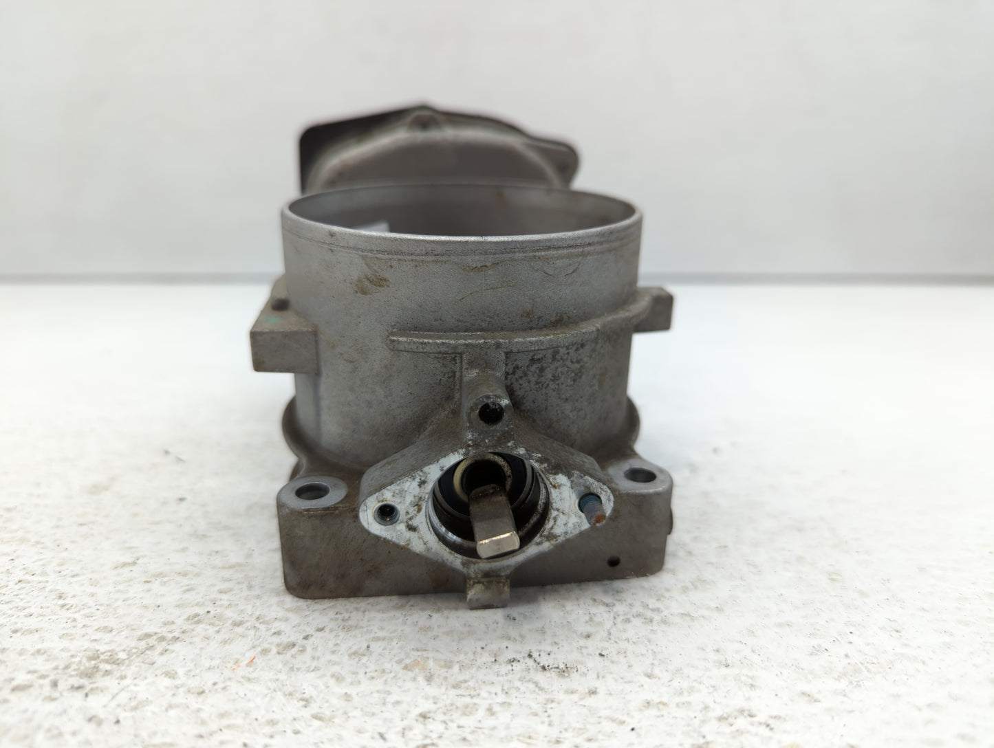 2010 Ford F-150 Throttle Body P/N:8L3E-9F991-CA 8L3E-9F991-CB Fits Fits 2011 2012 2013 2014 OEM Used Auto Parts - Oemusedaut