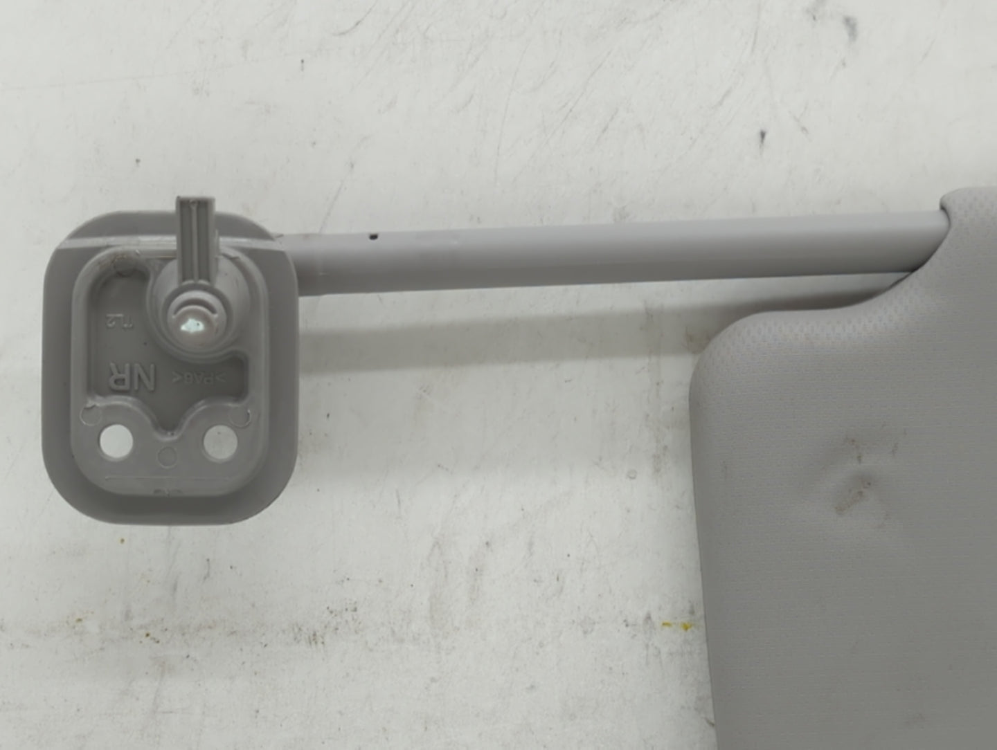 2009-2010 Ford F-150 Sun Visor Shade Replacement Passenger Right Mirror Fits Fits 2009 2010 OEM Used Auto Parts - Oemusedaut