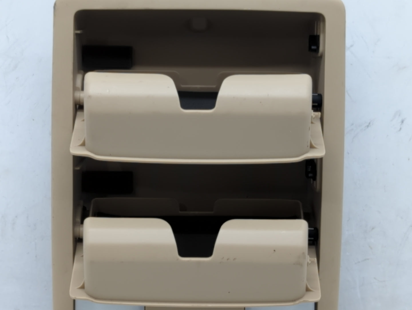 2009-2014 Ford F-150 Center Floor Console P/N:9L34-13D776-C Fits Fits 2009 2010 2011 2012 2013 2014 OEM Used Auto Parts - Oe