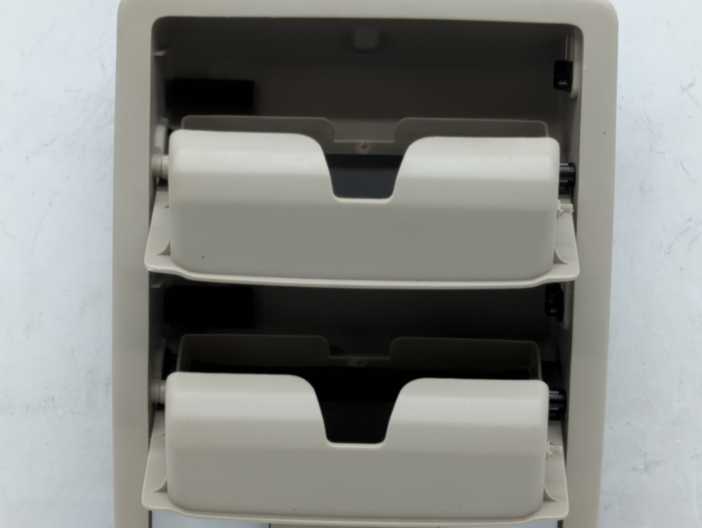 2009-2014 Ford F-150 Center Floor Console P/N:9L34-13D776-C Fits Fits 2009 2010 2011 2012 2013 2014 OEM Used Auto Parts - Oe