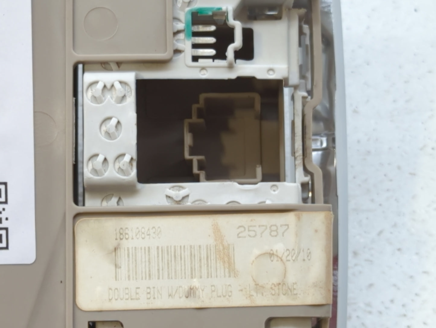 2009-2014 Ford F-150 Center Floor Console P/N:9L34-13D776-C Fits Fits 2009 2010 2011 2012 2013 2014 OEM Used Auto Parts - Oe