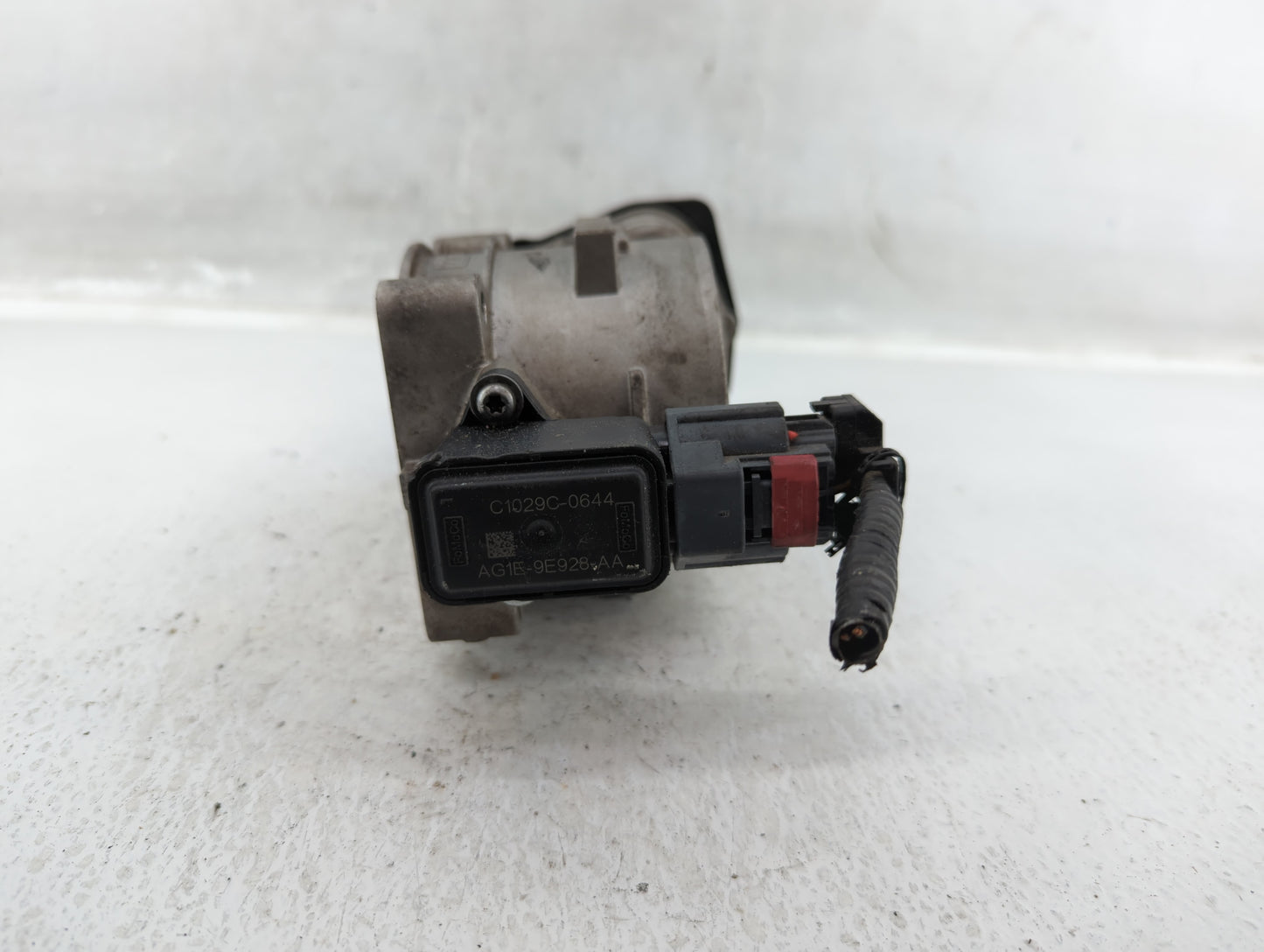 2010 Ford F-150 Throttle Body P/N:8L3E-9F991-CA Fits Fits 2011 2012 2013 2014 OEM Used Auto Parts - Oemusedautoparts1.com