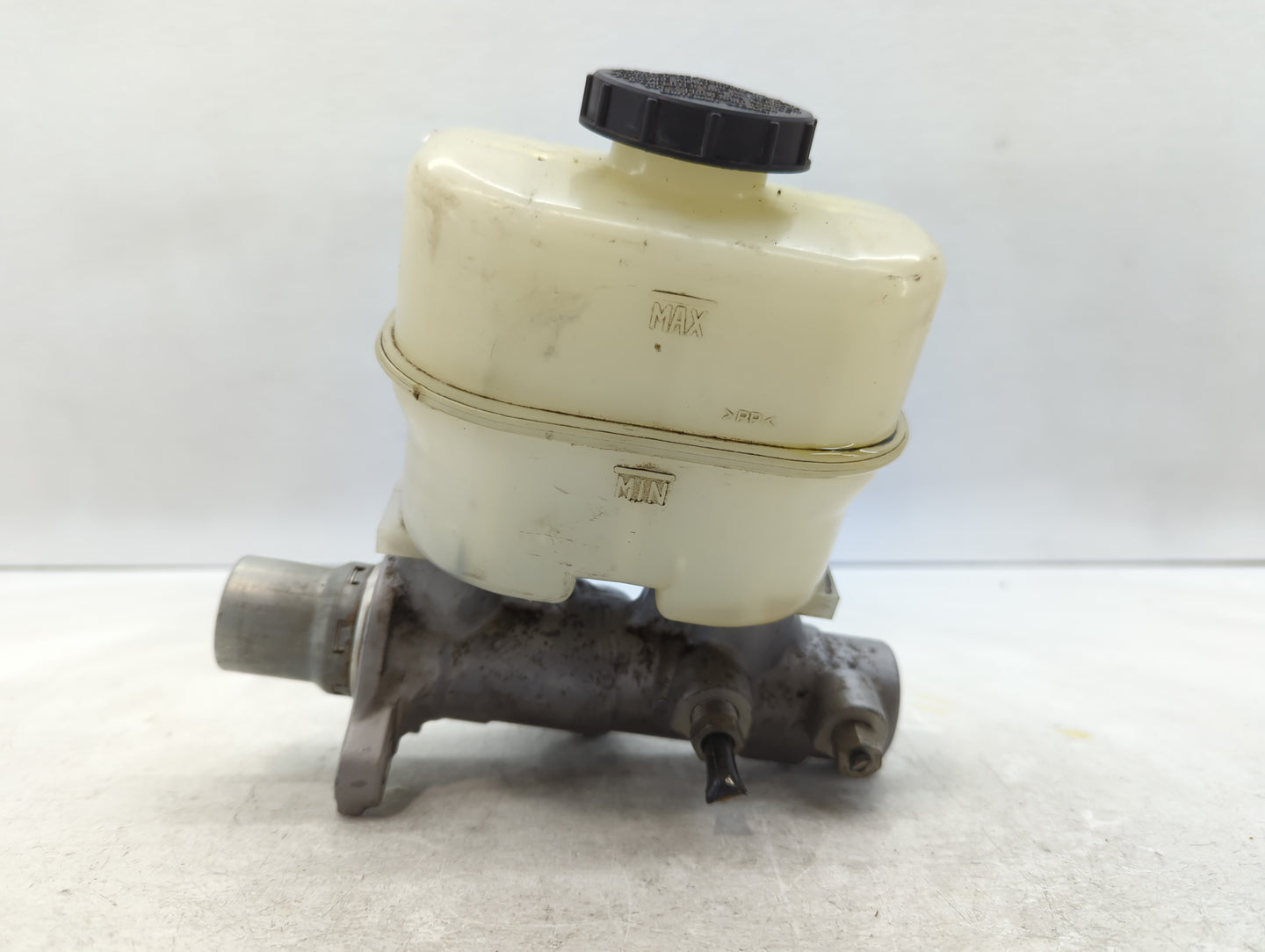 2010-2010 Ford F-150 Brake Master Cylinder - Oemusedautoparts1.com