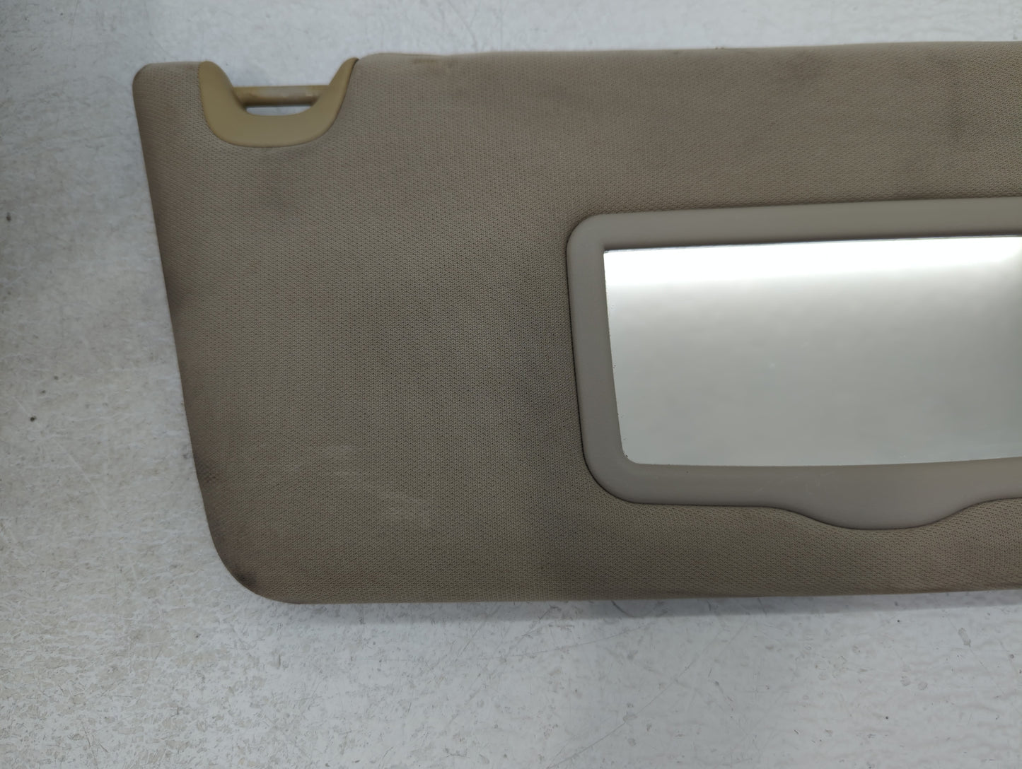 2009-2010 Ford F-150 Sun Visor Shade Replacement Passenger Right Mirror Fits Fits 2009 2010 OEM Used Auto Parts - Oemusedaut