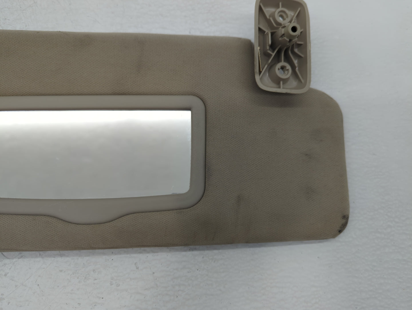 2009-2010 Ford F-150 Sun Visor Shade Replacement Passenger Right Mirror Fits Fits 2009 2010 OEM Used Auto Parts - Oemusedaut