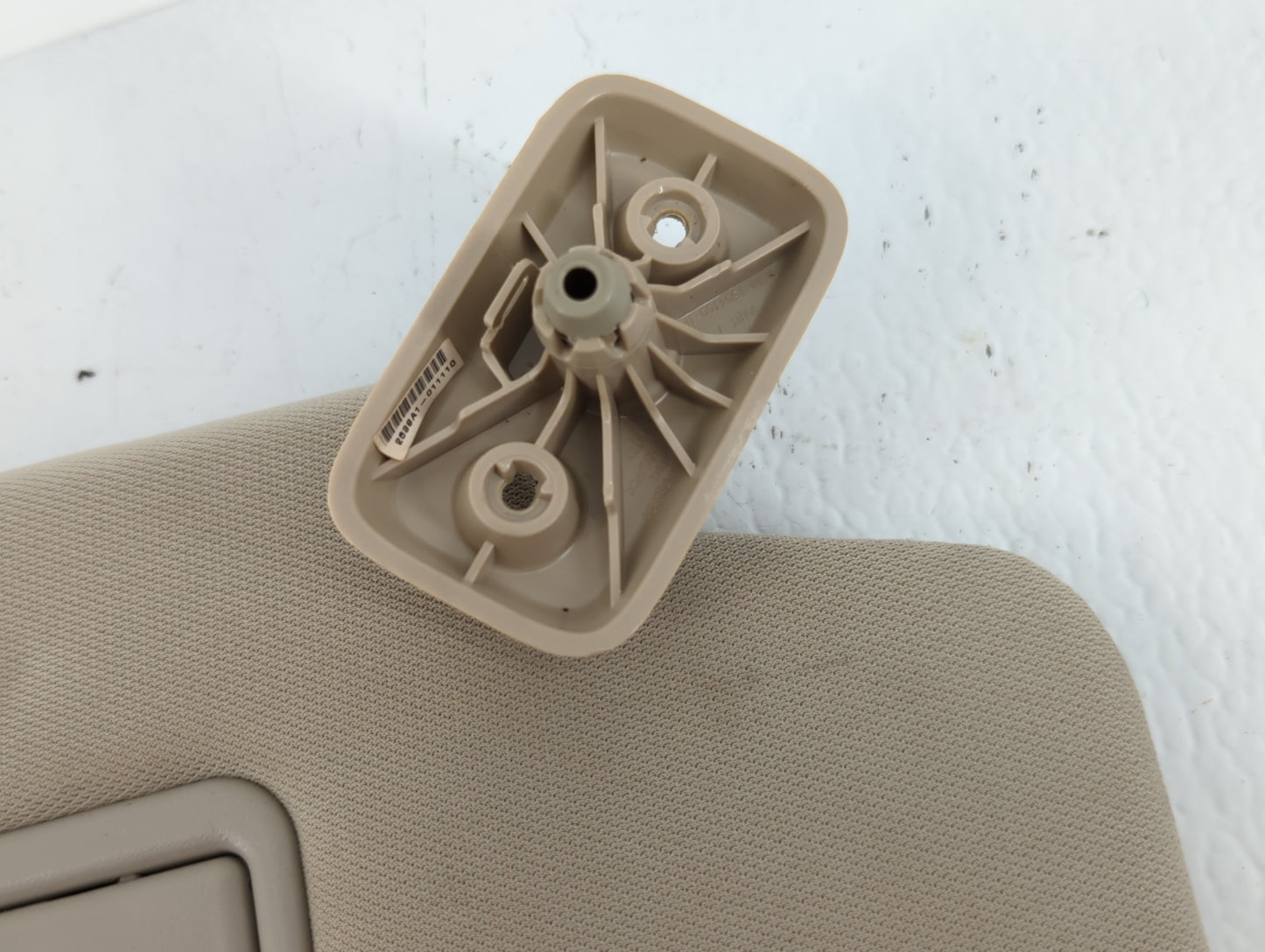 2009-2010 Ford F-150 Sun Visor Shade Replacement Passenger Right Mirror Fits Fits 2009 2010 OEM Used Auto Parts - Oemusedaut