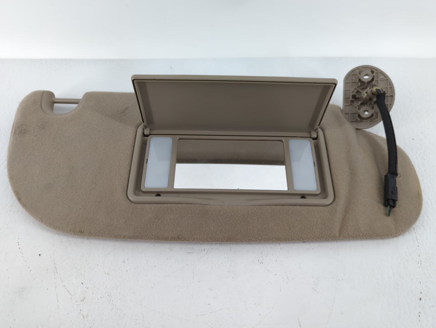 2009-2010 Ford F-150 Sun Visor Shade Replacement Passenger Right Mirror Fits Fits 2009 2010 OEM Used Auto Parts - Oemusedaut