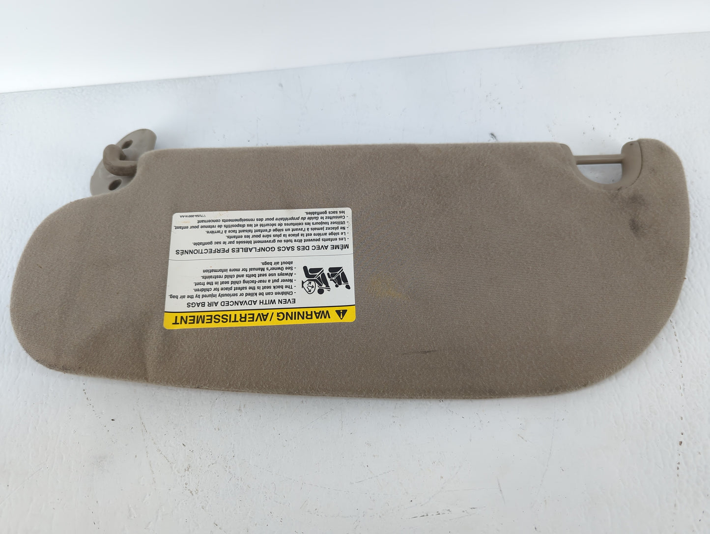 2009-2010 Ford F-150 Sun Visor Shade Replacement Passenger Right Mirror Fits Fits 2009 2010 OEM Used Auto Parts - Oemusedaut