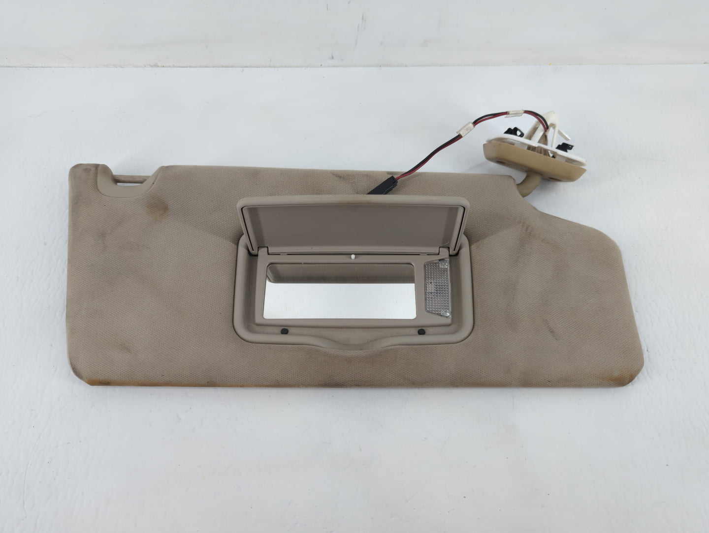 2009-2010 Ford F-150 Sun Visor Shade Replacement Passenger Right Mirror Fits Fits 2009 2010 OEM Used Auto Parts - Oemusedaut