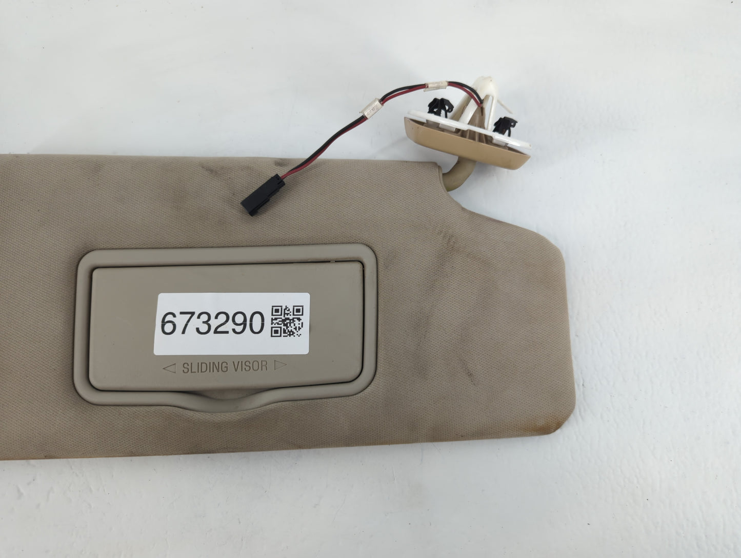 2009-2010 Ford F-150 Sun Visor Shade Replacement Passenger Right Mirror Fits Fits 2009 2010 OEM Used Auto Parts - Oemusedaut