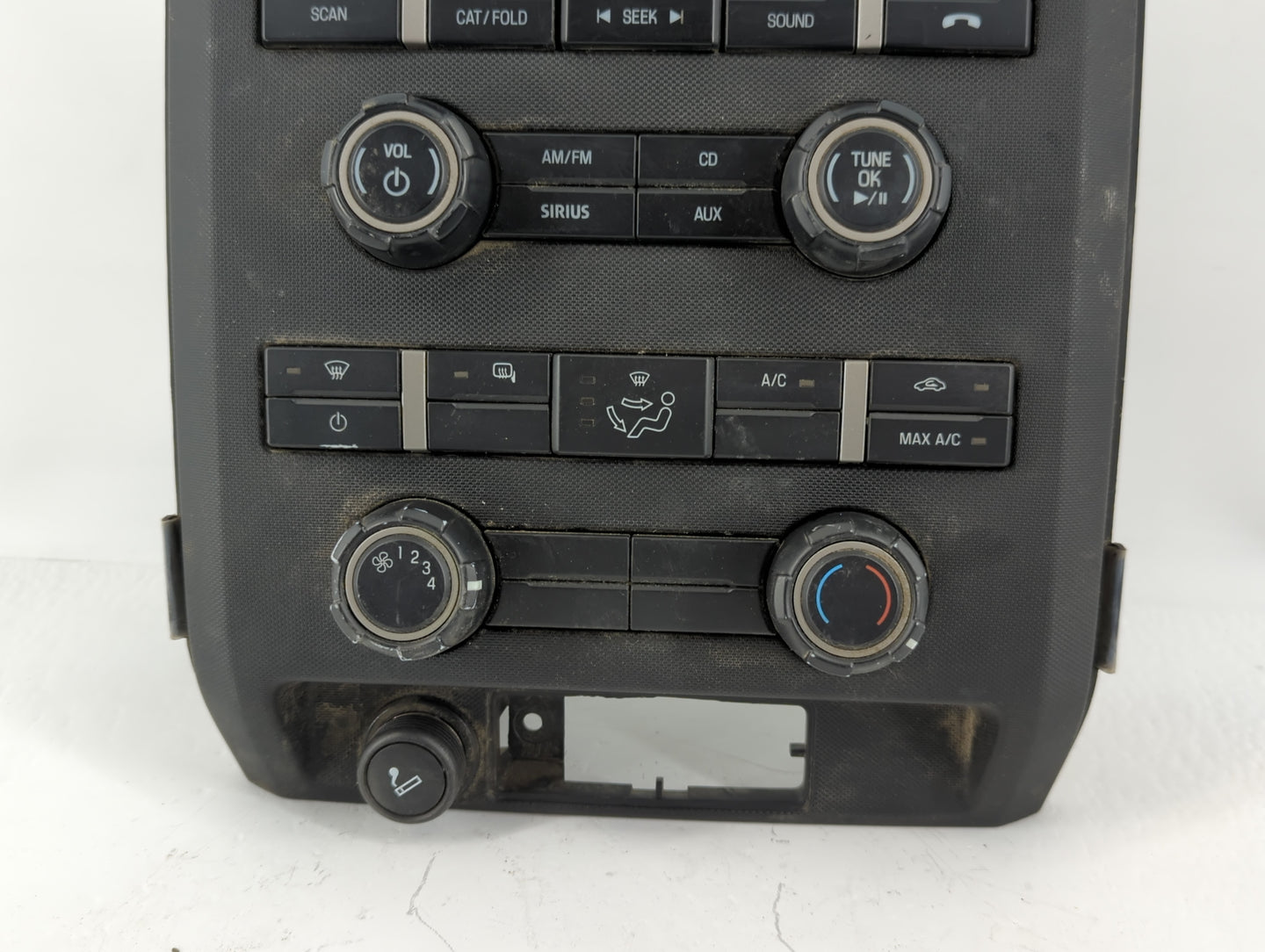 2010 Ford F-150 Radio AM FM Cd Player Receiver Replacement P/N:AL3T-18A802-HB Fits OEM Used Auto Parts - Oemusedautoparts1.c