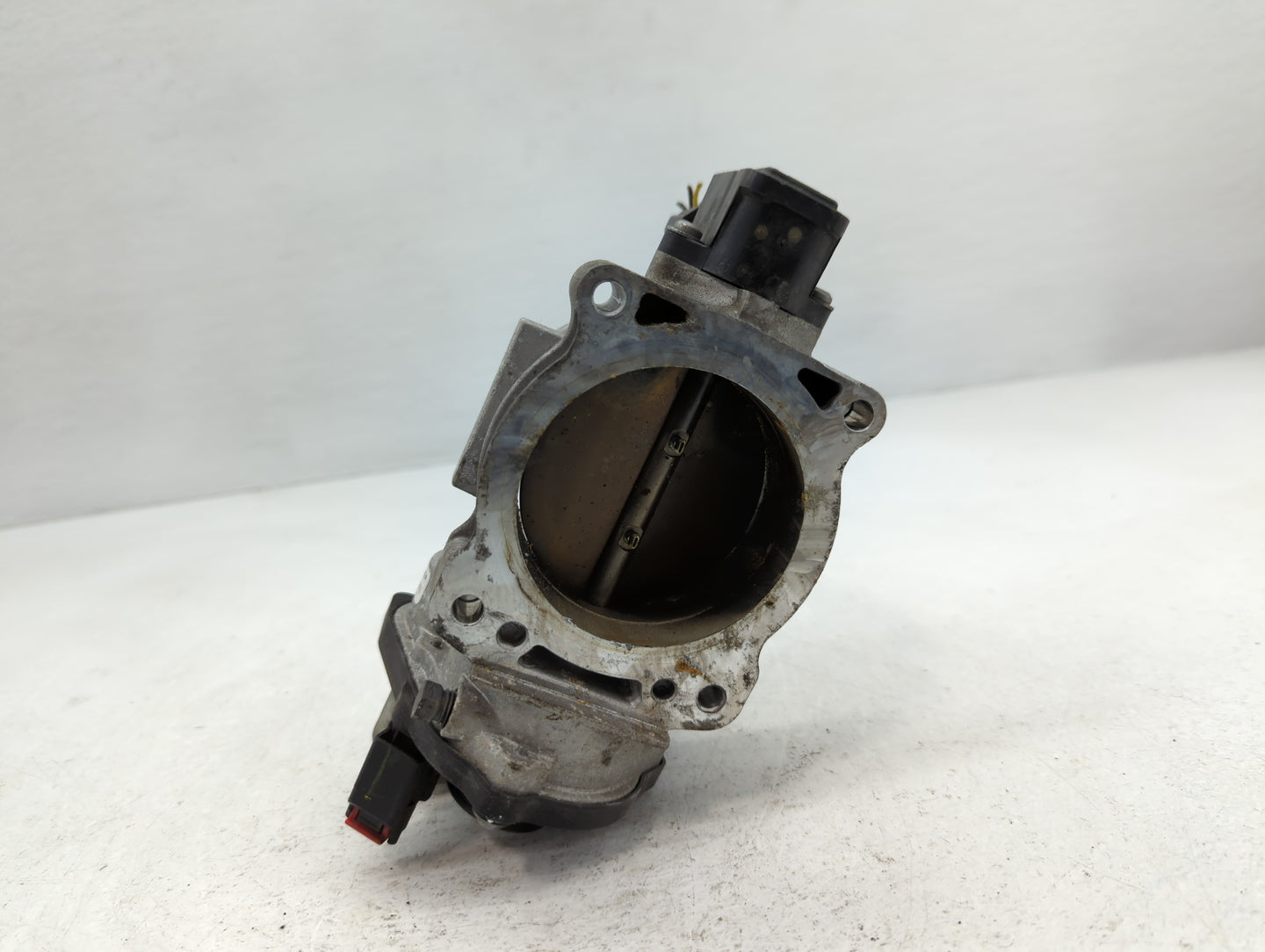 2010 Ford F-150 Throttle Body P/N:AG1E-9E928-AA 8L3E-9F991-CA Fits Fits 2011 2012 2013 2014 OEM Used Auto Parts - Oemusedaut