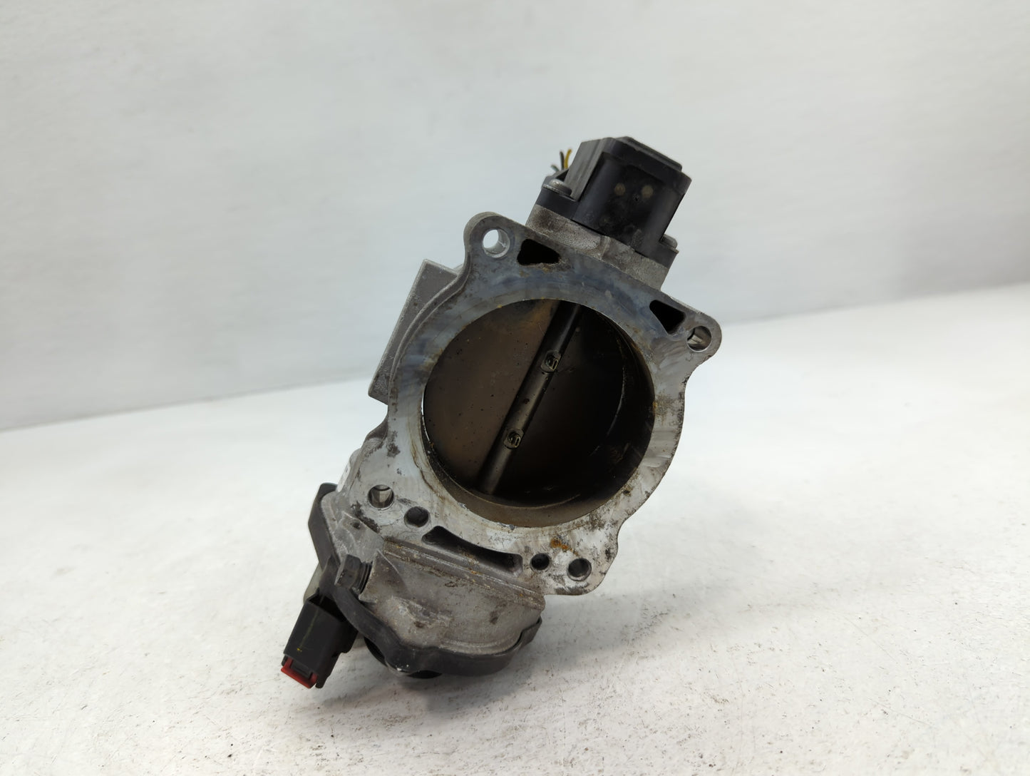 2010 Ford F-150 Throttle Body P/N:AG1E-9E928-AA 8L3E-9F991-CA Fits Fits 2011 2012 2013 2014 OEM Used Auto Parts - Oemusedaut