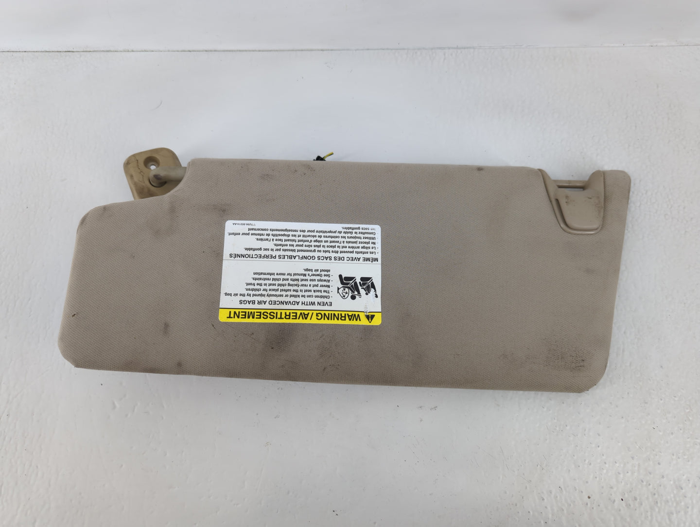 2009-2010 Ford F-150 Sun Visor Shade Replacement Passenger Right Mirror Fits Fits 2009 2010 OEM Used Auto Parts - Oemusedaut