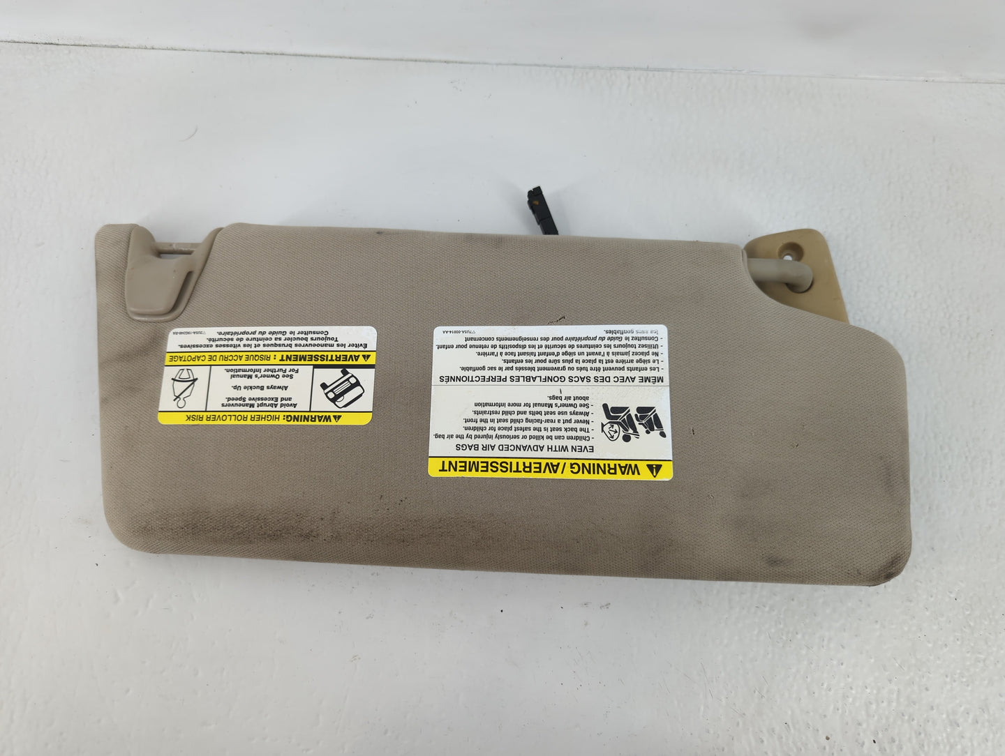 2009-2010 Ford F-150 Sun Visor Shade Replacement Driver Left Mirror Fits Fits 2009 2010 OEM Used Auto Parts - Oemusedautopar