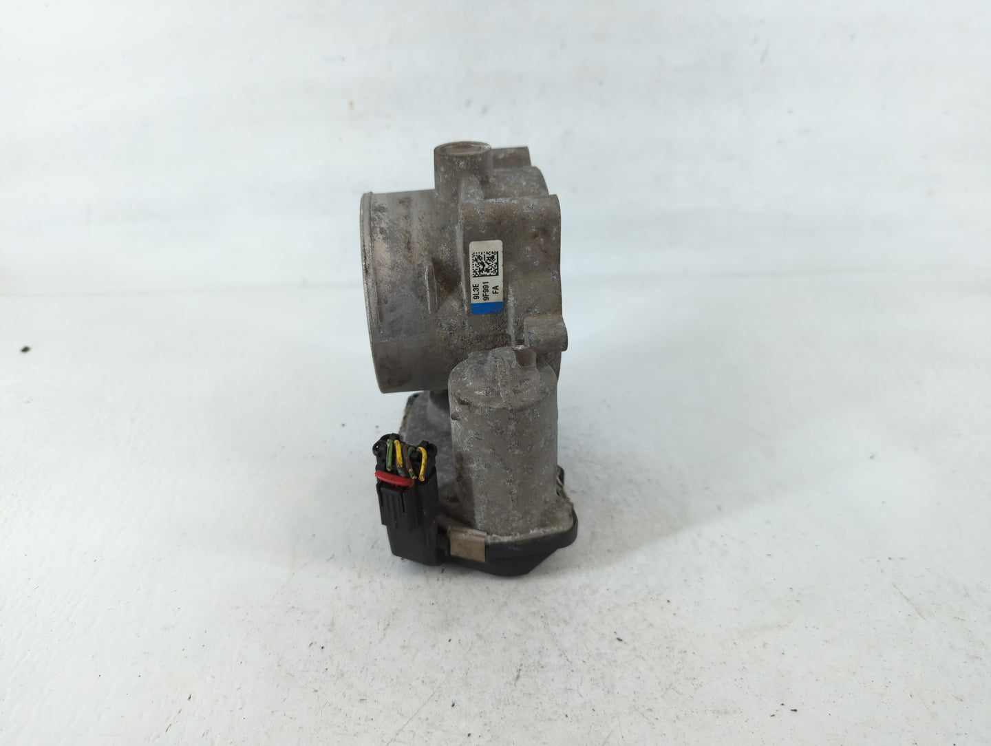 2009-2010 Ford F-150 Throttle Body P/N:9L3E-9F991-FA Fits Fits 2009 2010 OEM Used Auto Parts - Oemusedautoparts1.com