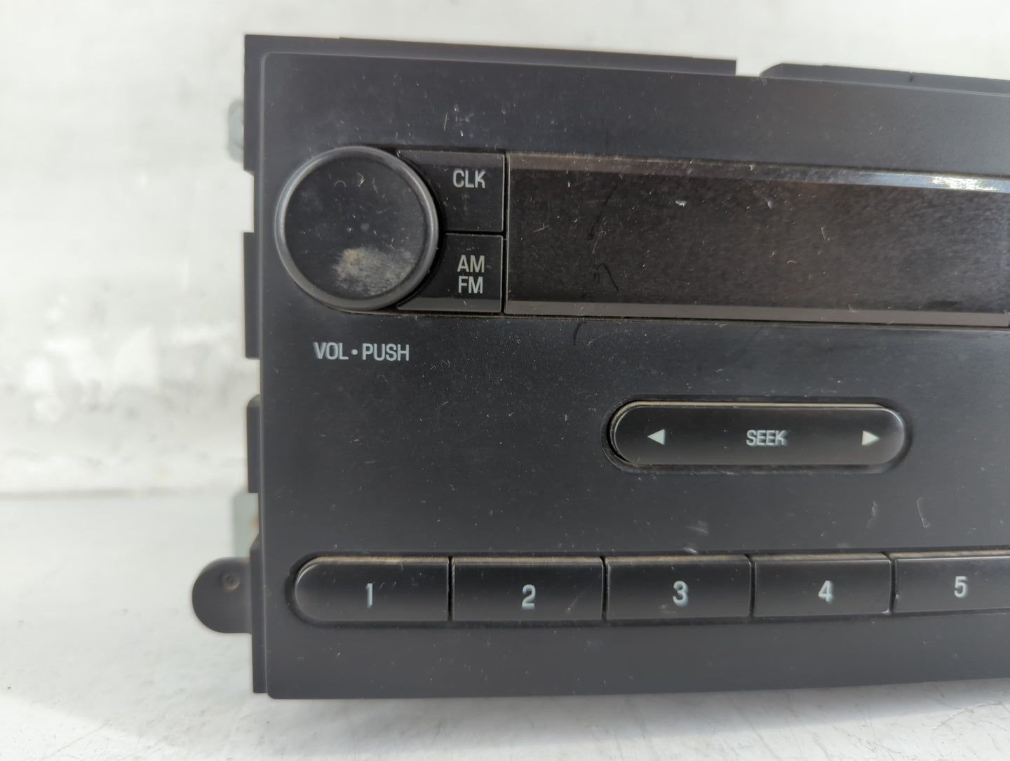 2009-2010 Ford F-150 Radio AM FM Cd Player Receiver Replacement P/N:AL3T-18K810-BA Fits Fits 2009 2010 OEM Used Auto Parts -